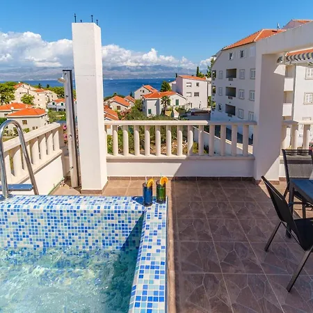 La Perla Apartament *