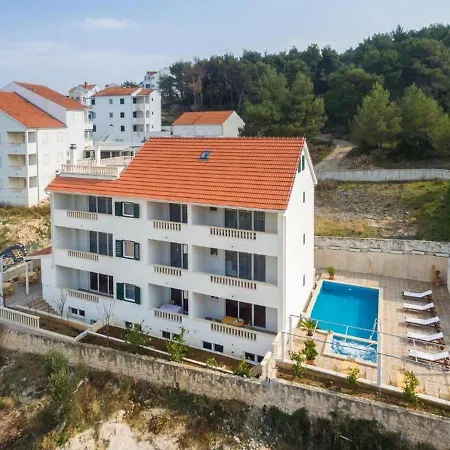 La Perla Lejlighed Sutivan