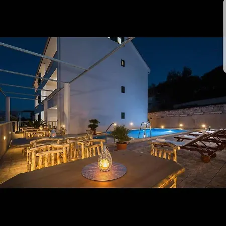 Appartamento La Perla Sutivan