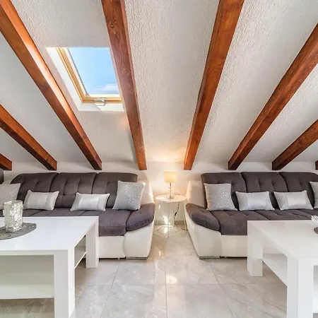 La Perla Appartamento Sutivan