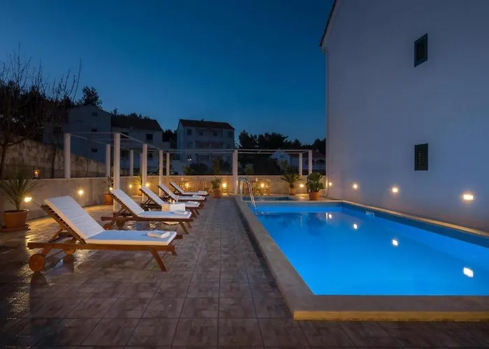 Apartman La Perla Sutivan