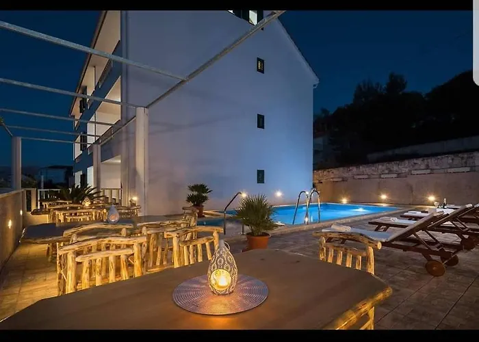 Apartman La Perla Sutivan