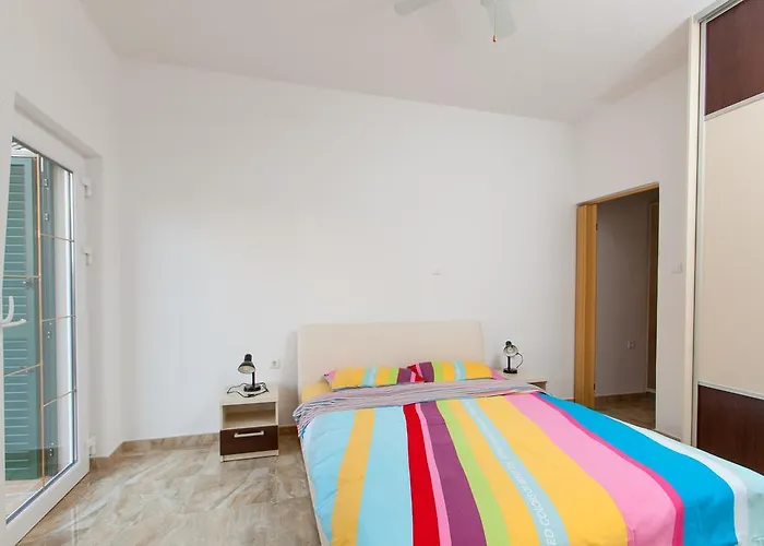 La Perla Apartman Sutivan