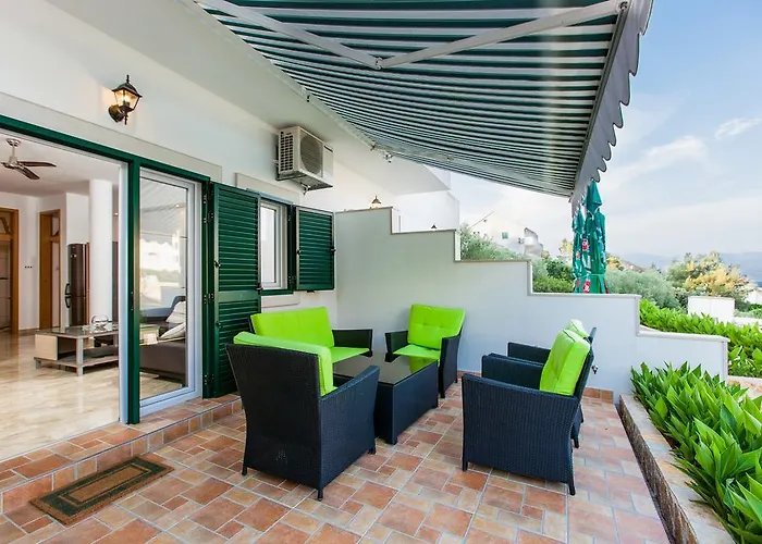 La Perla Apartman Sutivan
